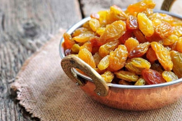 تصویر 4 از قیمت خرید کشمش پلویی قلمی طلایی با فروش عمده